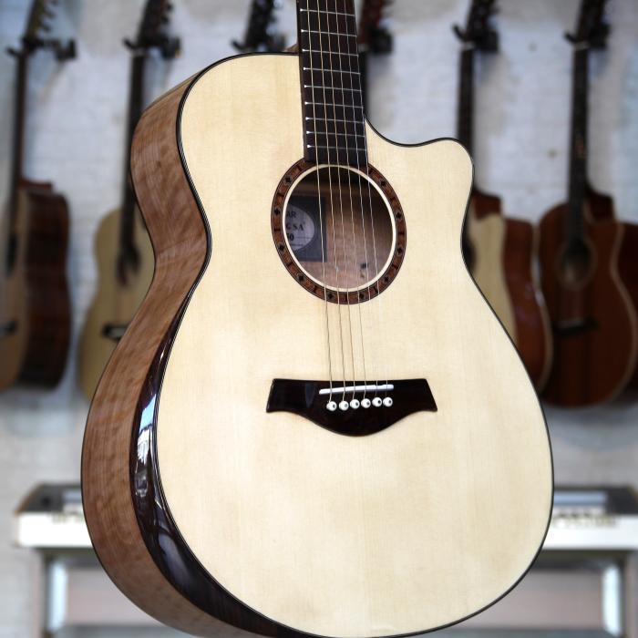 Guitar Acoustic Custom Gỗ Còng Custom